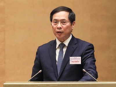 Bộ trưởng Bộ Ngoại giao Bùi Thanh Sơn trình bày tham luận tại Hội nghị Đối ngoại toàn quốc sáng 14/12 (Ảnh: Nhật Bắc)