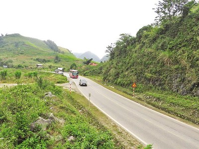 Một đoạn Quốc lộ 6 qua huyện Vân Hồ (tỉnh Sơn La). Ảnh: A.M