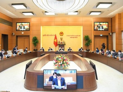 Toàn cảnh phiên họp sáng 21/12 của Uỷ ban Thường vụ Quốc hội.