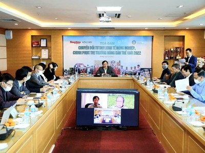 Chương trình Bình chọn 10 sự kiện nông nghiệp nổi bật năm 2021 và Toạ đàm: "Chuyển đổi tư duy tư duy kinh tế nông nghiệp, đẩy mạnh chinh phục thị trường nông sản thế giới 2022" lần đầu tiên được báo Nông thôn ngày nay/Dân Việt tổ chức. (Ảnh: Phạm Hưng).