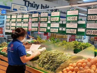 Cà Mau vừa chuẩn bị chu đáo hàng hóa phục vụ người dân, vừa đảm bảo an toàn phòng chống dịch