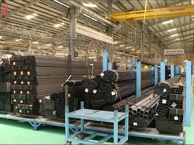 Xuất nhập khẩu cả năm 2021 cán đích 668,5 tỷ USD, trong đó có thêm 2 mặt hàng xuất khẩu trên 10 tỷ USD là sắt thép và phụ tùng.