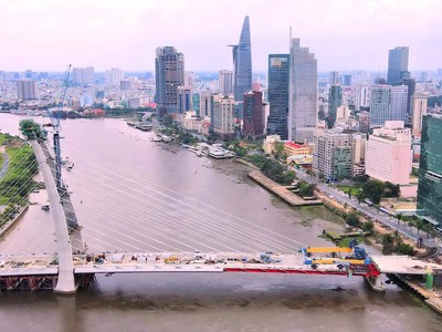 Cầu Thủ Thiêm 2 đã được hợp long. Ảnh: Lê Toàn