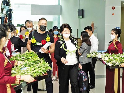 Đón du khách Uzbekistan đến Phú Quốc trải nghiệm kỳ nghỉ 9 ngày 8 đêm theo chương trình hộ chiếu vắc-xin.