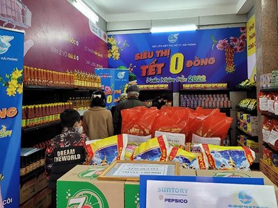 "Siêu thị Tết 0 đồng" mở cửa từ ngày 10/1 đến ngày 19/1. Ảnh: Thu Lê.