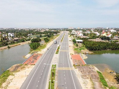 Vùng Đông tỉnh Quảng Nam từng được kỳ vọng trở thành một thiên đường du lịch ở miền Trung. Ảnh: H.A