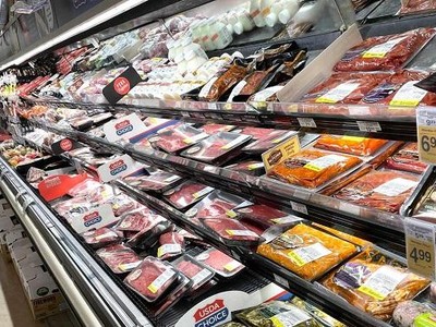 Giá thực phẩm tăng cao là một trong những nguyên nhân khiến lạm phát Mỹ tăng kỷ lục. Ảnh: AFP 