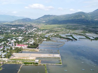 Một góc Cam Lâm, Khánh Hòa, nơi đang đang lọt vào "tầm ngắm" của nhiều nhà đầu tư bất động sản. 