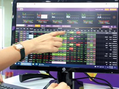 F0 vội vã đến… lẳng lặng đi