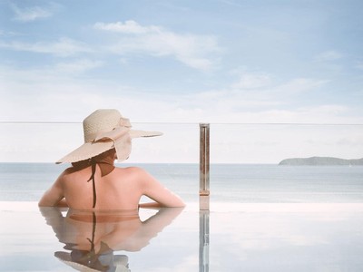 Những người có tiền luôn có nhu cầu thể hiện bản thân và đây là cơ hội cho các sản phẩm hàng hiệu, trong đó có bất động sản