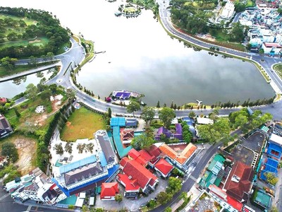 Một góc cảnh quan đô thị Đà Lạt nhìn từ trên cao. Ảnh: M.N