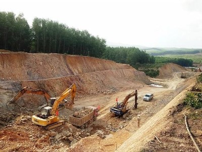 Thi công cao tốc Bắc - Nam đoạn Mai Sơn - Quốc lộ 45.