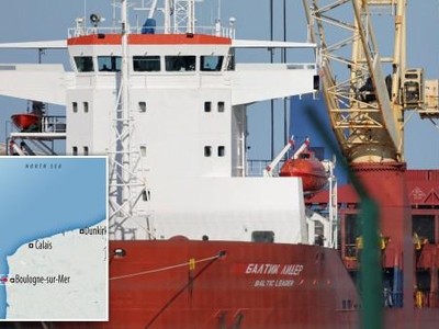 Tàu hàng Nga bị nghi ngờ vi phạm các lệnh trừng phạt quốc tế áp dụng đối với Nga. Ảnh: Reuters