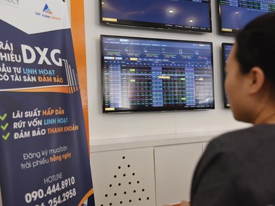 Nhiều nhà đầu tư cá nhân đang tham gia thị trường trái phiếu doanh nghiệp. Ảnh: Dũng Minh