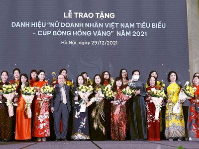 Danh hiệu “Nữ doanh nhân Việt Nam tiêu biểu - Cúp Bông hồng Vàng” đã được trao tặng cho 60 nữ doanh nhân tiêu biểu trong năm 2021.