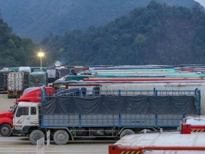 Trung Quốc tạm dừng thông quan hàng hoá qua cặp cửa khẩu quốc tế Hữu Nghị (Việt Nam).
