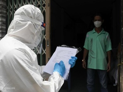 Bộ Y tế vừa có hướng dẫn mới nhất về F0 điều trị tại nhà trong đó bổ sung quy định về khai báo y tế và thực hiện các biện pháp phòng chống lây nhiễm tại nhà. Ảnh: VNE