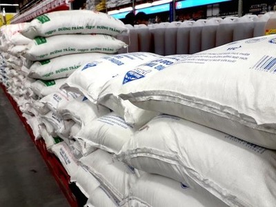 Bộ Công thương đã gia hạn điều tra chống lẩn tránh biện pháp phòng vệ thương mại đường mía thêm 2 tháng. 