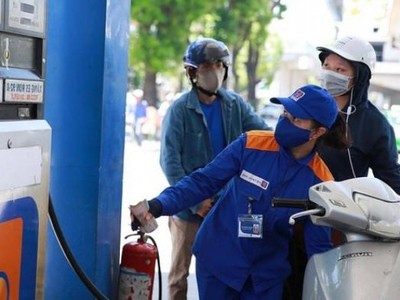 Uỷ ban Tài chính - Ngân sách của Quốc hội đề nghị Chính phủ nghiên cứu khả năng giảm chu kỳ điều hành giá để cập nhật hơn với biến động của thị trường thế giới (Ảnh minh hoạ) 