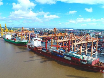 Đà phục hồi của Tổng công ty Hàng hải Việt Nam đang bị đe dọa 