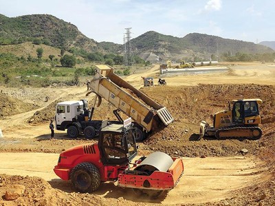 Dù Chính phủ quyết liệt thực hiện nhiều biện pháp thúc đẩy giải ngân đầu tư công, nhưng “bệnh” chậm giải ngân vẫn chưa dứt