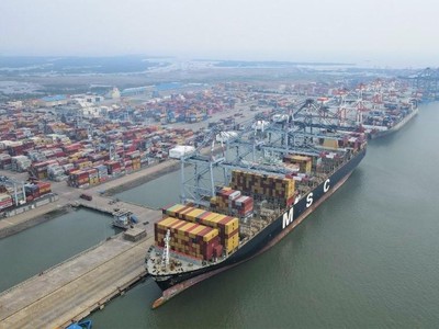 Cảng quốc tế cái mép (CMIT) có vốn góp của VIMC là cảng biển có năng lực tiếp nhận các tàu container lớn nhất thế giới.