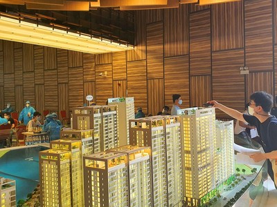 Người dân khó tiếp cận vì giá nhà đã neo cao. Ảnh: Lê Toàn