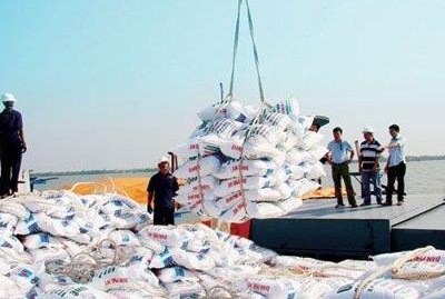 Bộ Tài chính đề xuất tăng thuế xuất khẩu, nhằm giảm giá phân bón trong nước.