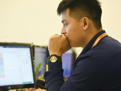 Cổ phiếu của doanh nghiệp có nền tảng tài chính vững mạnh, quỹ đất sạch lớn sẵn sàng triển khai dự án... luôn được chú ý. Ảnh: Dũng Minh 