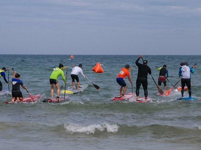 Tại bãi biển Mân Thái (Đà Nẵng), trong dịp lễ 30/4 và 1/5 có cuộc thi chèo SUP cự ly 1 km và 2km. Ngoài ra tại đây còn có hội thi bơi, biểu diễn múa lửa, DJ... trong chuỗi sự kiện khai hội mùa du lịch biển Đà Nẵng.