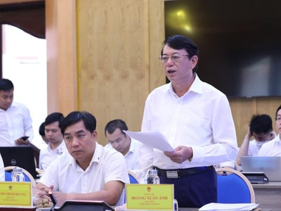 Các đại biểu tham dự cuộc họp Hội đồng thẩm định liên ngành thẩm định Dự án PPP cao tốc Đồng Đăng - Trà Lĩnh.