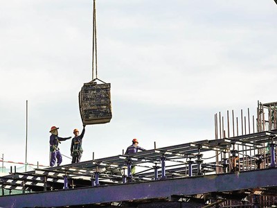 Ngân hàng Nhà nước tiếp tục siết chặt cho vay lĩnh vực rủi ro, trong đó có bất động sản. Ảnh: Đức Thanh