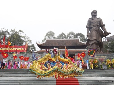 Công viên văn hóa lịch sử gò Đống Đa.