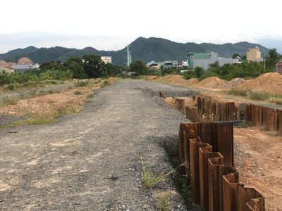 Dự án Tuyến đường trục 1 Tây Bắc năm 2022, vốn đầu tư công được TP. Đà Nẵng bố trí là 200 tỷ đồng. Tuy nhiên, đến tháng 4/2022 mới giải ngân được 0,37 tỷ đồng. Nguyên nhân là phần đền bù giải tỏa, xây lắp phân đoạn nút giao Quốc lộ 1A - trục Tây Bắc và đoạn nối Nguyễn An Ninh từ nút giao Quốc lộ 1A đến đường sắt không có tiến triển.