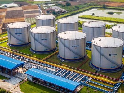 Giá xăng dầu tăng cao, đẩy chi ngoại tệ nhập khẩu xăng dầu 4 tháng 2022 lên 3,29 tỷ USD, sắp bằng cả năm 2021.