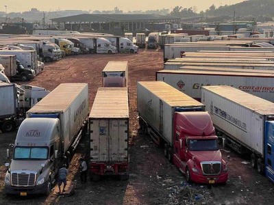 Hoạt động giao thương xuất nhập khẩu hàng hóa tại nhiều cửa khẩu biên giới phía Bắc đã dần trở lại bình thường.