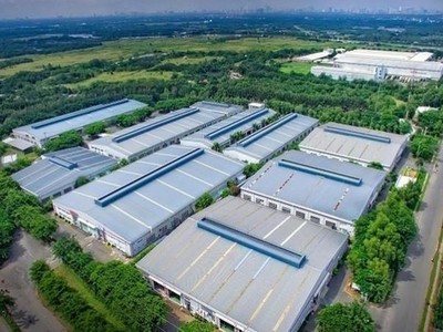Khu công nghiệp Tây Bắc Hồ Xá có diện tích 214,77 ha nằm trên địa bàn các xã Vĩnh Long và xã Vĩnh Chấp, huyện Vĩnh Linh, do Công ty cổ phần Quang Anh Quảng Trị làm chủ đầu tư với tổng vốn đầu tư 925 tỷ đồng. Ảnh minh hoạ
