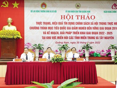 Đoàn Chủ tịch Hội thảo