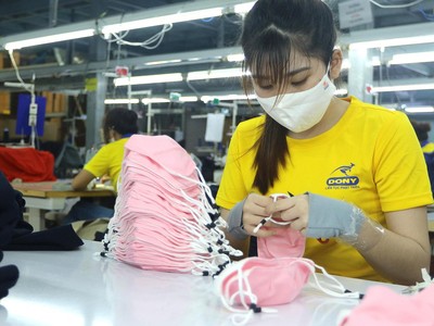 Hướng dòng vốn đến khu vực sản xuất - kinh doanh. 