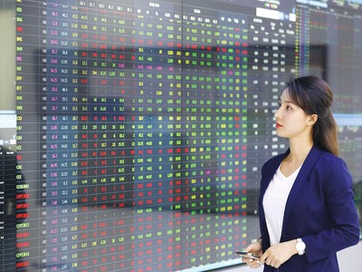 Cổ phiếu ngân hàng đã về mặt bằng hấp dẫn nhưng dòng tiền lớn vẫn chưa vào