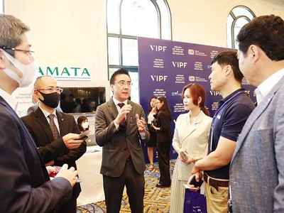 Các chuyên gia đang trao đổi về xu hướng mới của kho bãi tại Diễn đàn Bất động sản công nghiệp Việt Nam. Ảnh: Lê Toàn