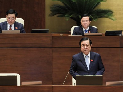 Bộ trưởng Bộ Nông nghiệp và Phát triển nông thôn Lê Minh Hoan trong phiên chất vấn chiều 7/6/2022