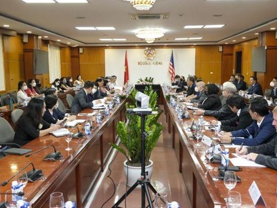 Thứ trưởng Bộ Công thương Đỗ Thắng Hải làm việc với đoàn Bộ Thương mại Mỹ (DOC), Cơ quan Thương mại và Phát triển Mỹ (USTDA).