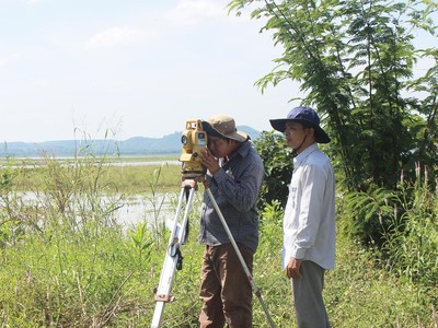 Định giá đất là công việc không dễ dàng. Ảnh: Việt Dương 