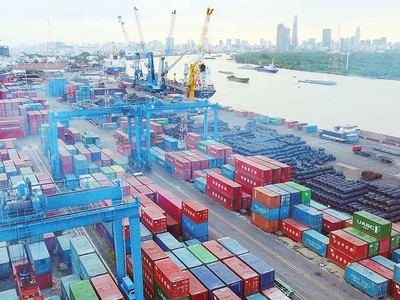 TP.HCM tuân thủ ra sao chỉ đạo về thu phí cảng biển?