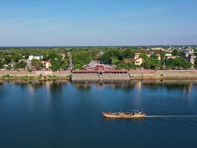Thạch Hãn là con sông lớn nhất, có ý nghĩa lịch sử, vị trí chiến lược vô cùng quan trọng của tỉnh Quảng Trị, là chứng nhân của chiến dịch 81 ngày đêm Thành Cổ, viết nên khúc tráng ca về dòng Thạch Hãn
