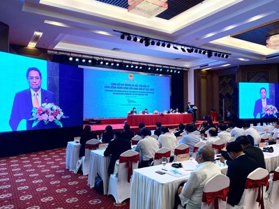 Thủ tướng hy vọng sẽ có thêm nhiều nhà đầu tư trong và ngoài nước, các tổ chức quốc tế quan tâm, lựa chọn và quyết định đầu tư tại vùng Đồng bằng sông Cửu Long. Ảnh: Trọng Tín