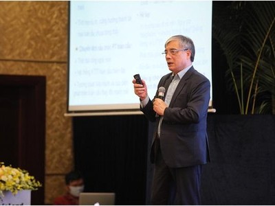 PGS.TS Trần Đình Thiên chia sẻ tại Hội thảo