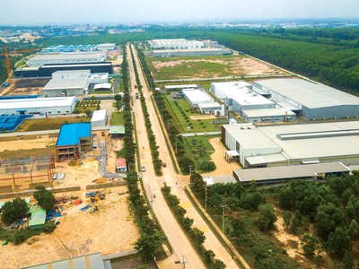 Nhiều khu công nghiệp mới đang được triển khai xây dựng. Ảnh: Trọng Tín