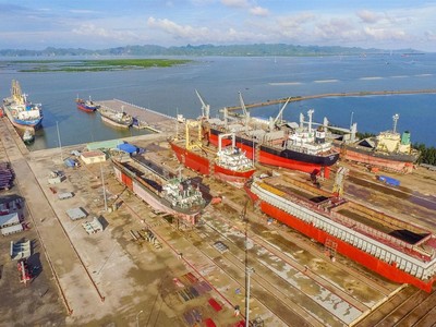 Cơ sở hạ tầng phục vụ sửa chữa tàu biển của Nosco Shipyard.